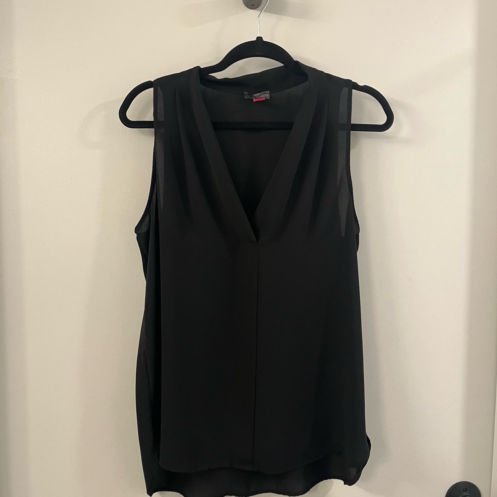 Vince Camuto Black V-Neck Sleeveless Blouse